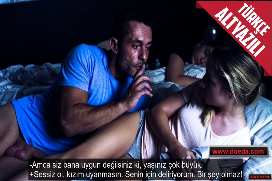 Tecavüz Ederek Zorla Am Göt Sikme Iki Erkek Arasında Kalmak Porno